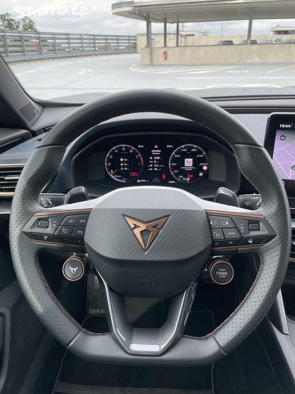 2022 Cupra Formentor VZ5, tmavě modrá hatchback, 51 000 km