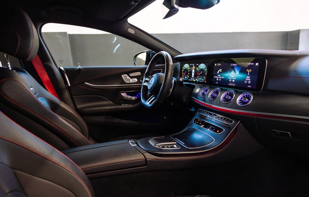 2022 Mercedes-Benz CLS 53 AMG, bílá sedan, 118 000 km