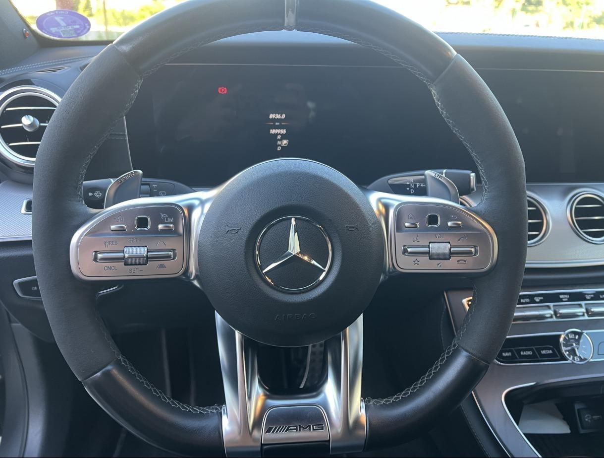 2019 Mercedes-Benz E 63 AMG S, šedá kombi, 189 900 km