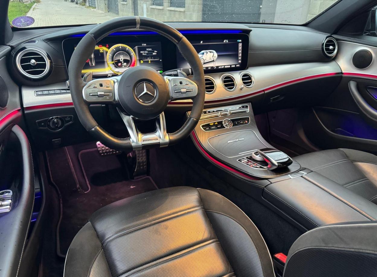 2019 Mercedes-Benz E 63 AMG S, šedá kombi, 189 900 km