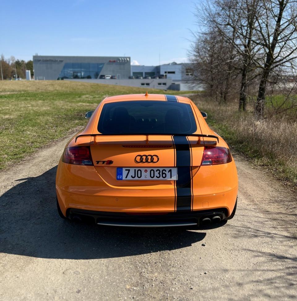 2009 AUDI TTS, oranžová kupé, 209 000 km