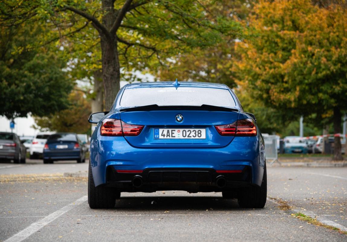 2015 BMW 435i, modrá kupé, 151 000 km