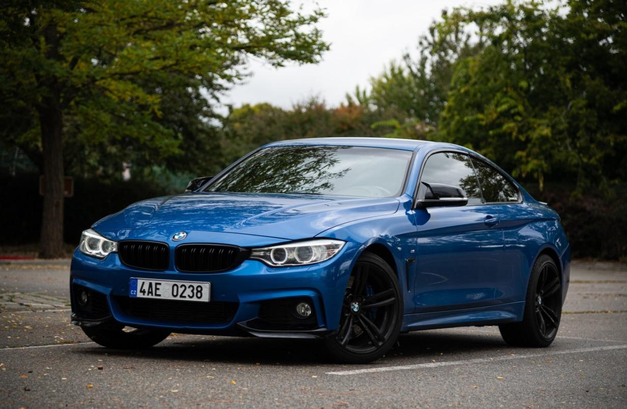 2015 BMW 435i, modrá kupé, 151 000 km
