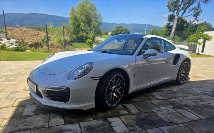 2014 Porsche 991 Turbo S, bílá kupé, 101 000 km
