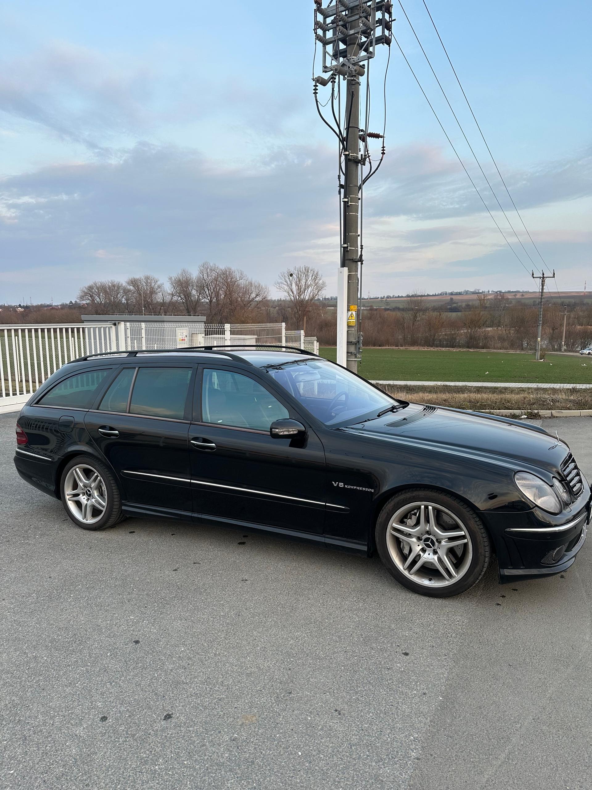 2003 Mercedes-Benz E 55 AMG, černá kombi, 230 000 km