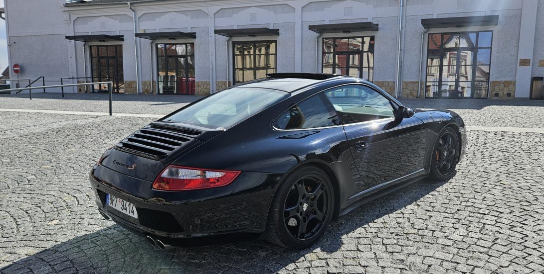 2006 Porsche 997 Carrera S, černá kupé, 125 000 km