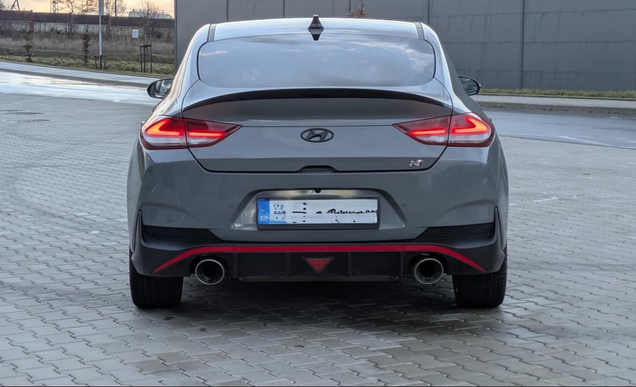 2023 Hyundai i30 N, šedá hatchback, 50 220 km