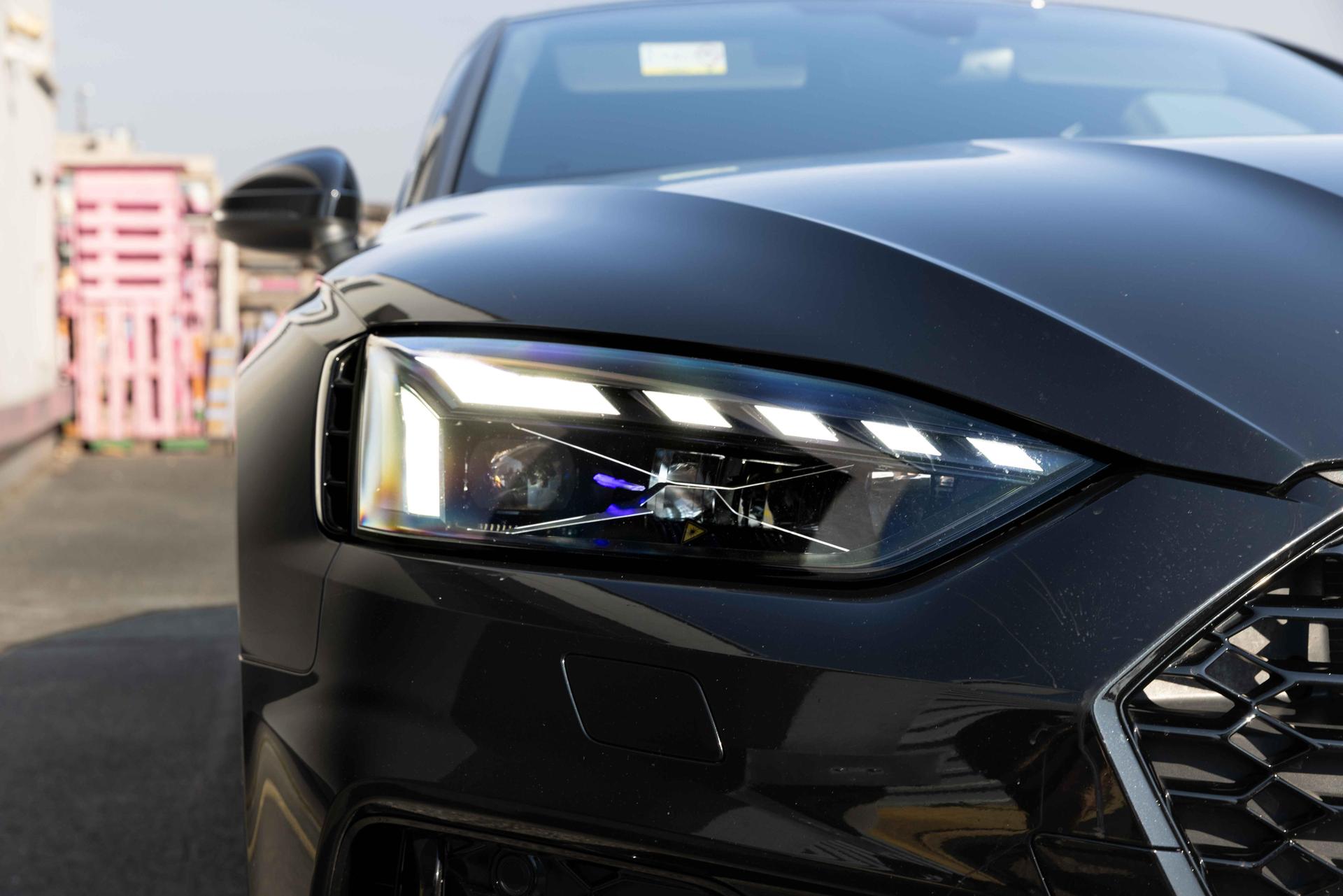 2022 AUDI RS5 Sportback, černá hatchback, 47 900 km