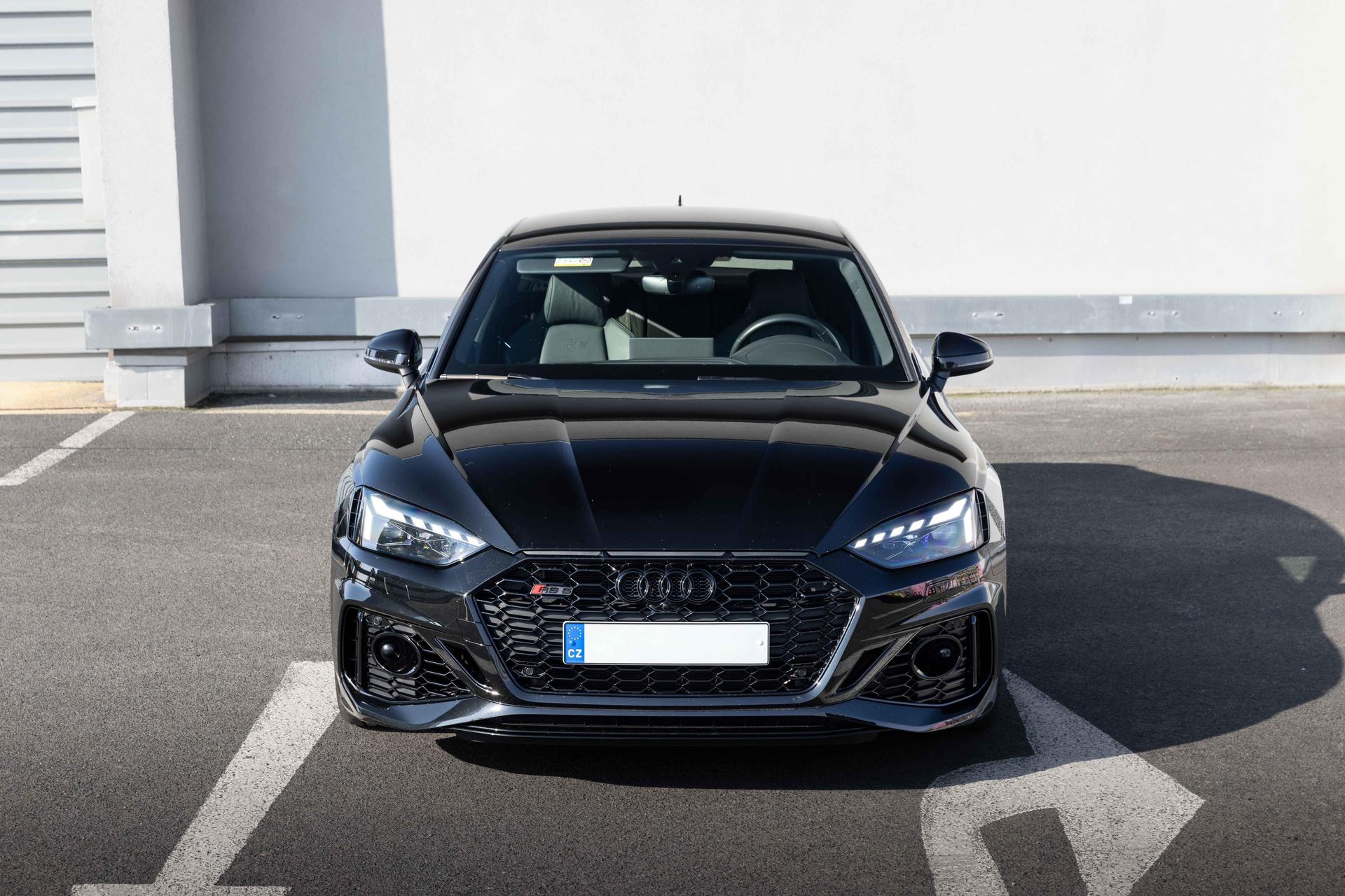 2022 AUDI RS5 Sportback, černá hatchback, 47 900 km