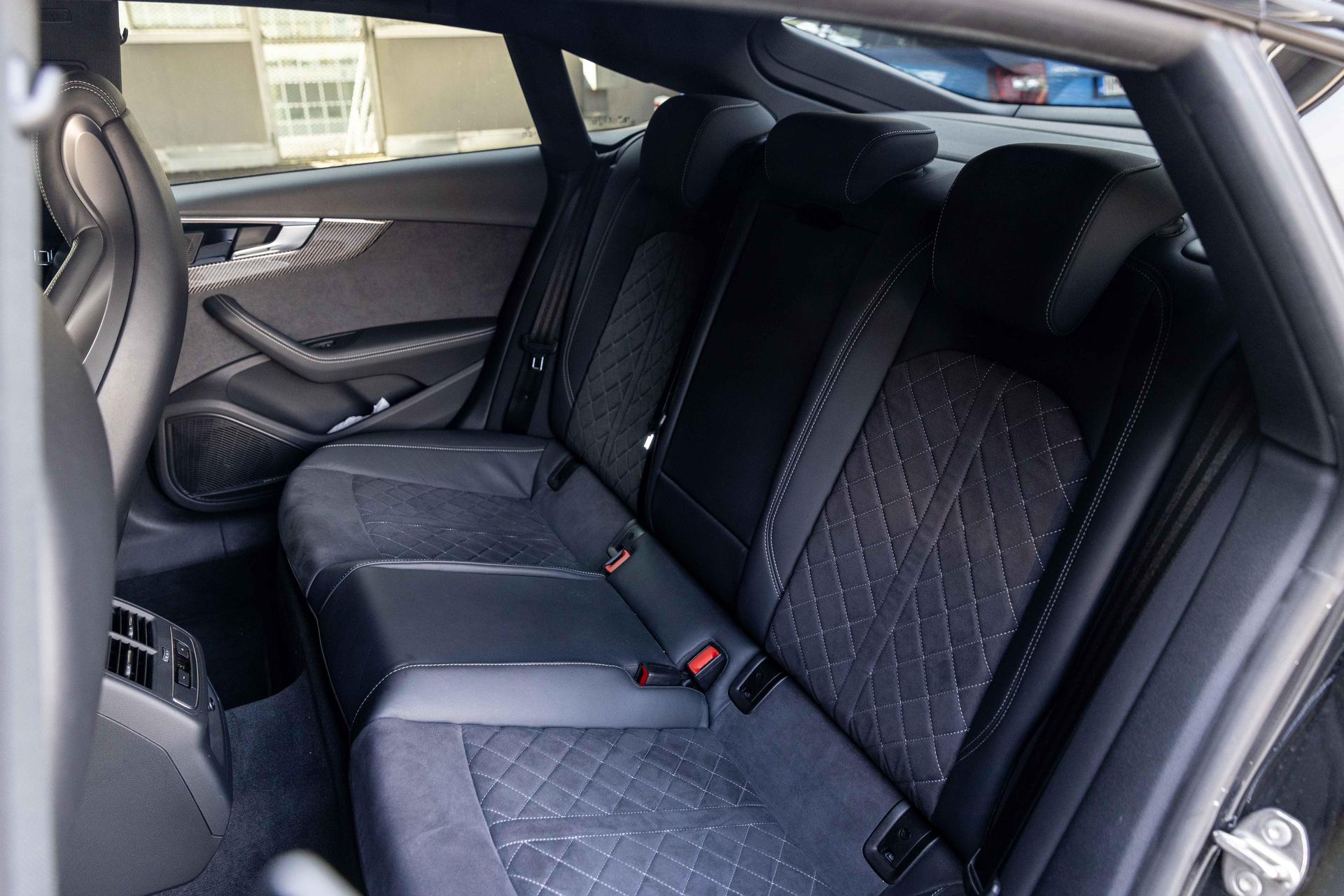 2022 AUDI RS5 Sportback, černá hatchback, 47 900 km