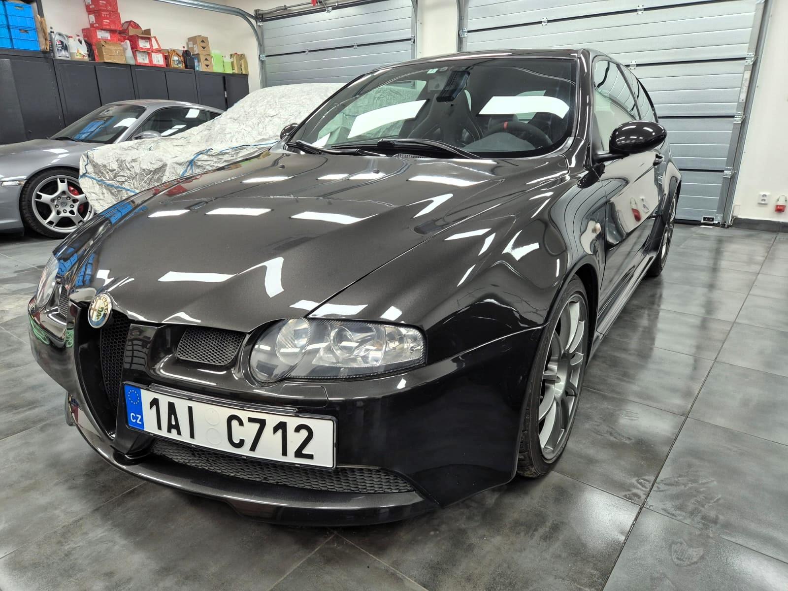 2003 Alfa Romeo 147GTA, černá hatchback, 111 000 km