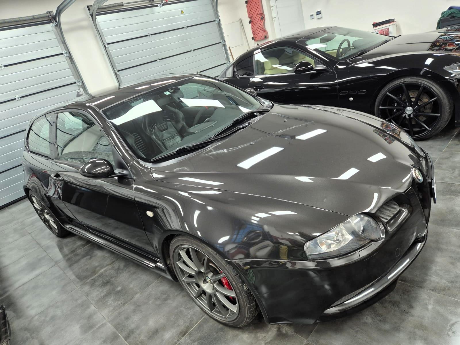 2003 Alfa Romeo 147GTA, černá hatchback, 111 000 km