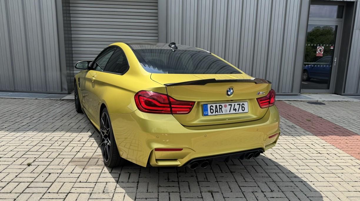 2017 BMW M4, žlutá kupé, 141 000 km