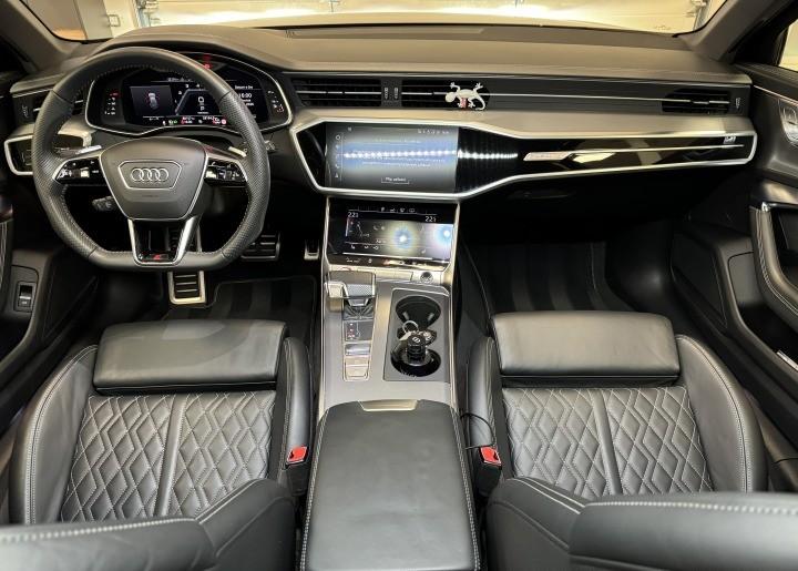 2020 AUDI S6, šedá kombi, 86 000 km