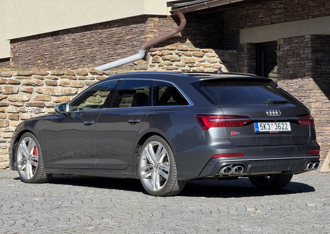2020 AUDI S6, šedá kombi, 86 000 km
