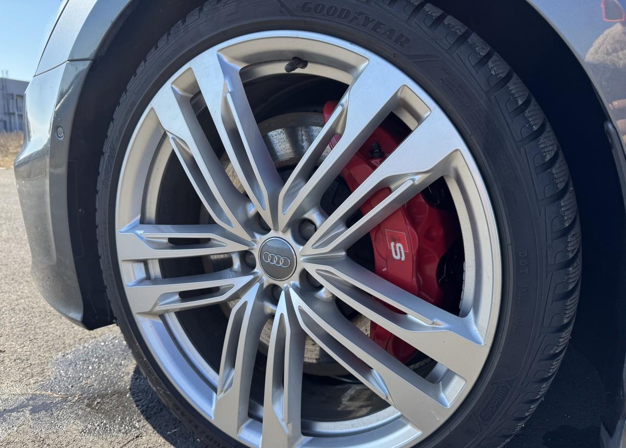 2020 AUDI S6, šedá kombi, 86 000 km