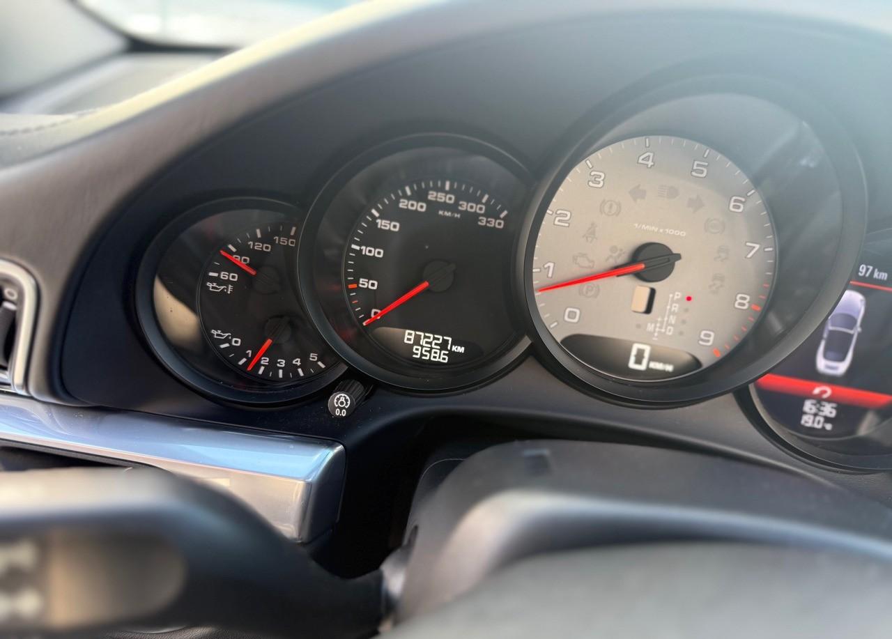 2012 Porsche 991 Carrera S, šedá kabriolet, 87 000 km