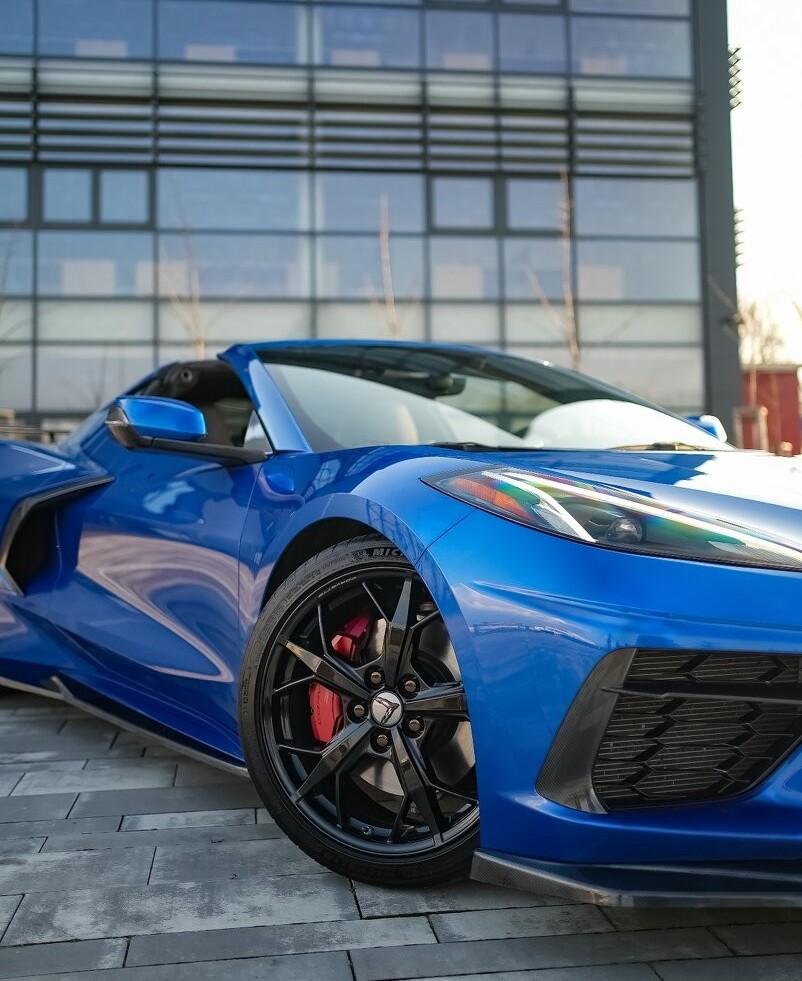 2020 Chevrolet Corvette, modrá kupé, 14 500 km