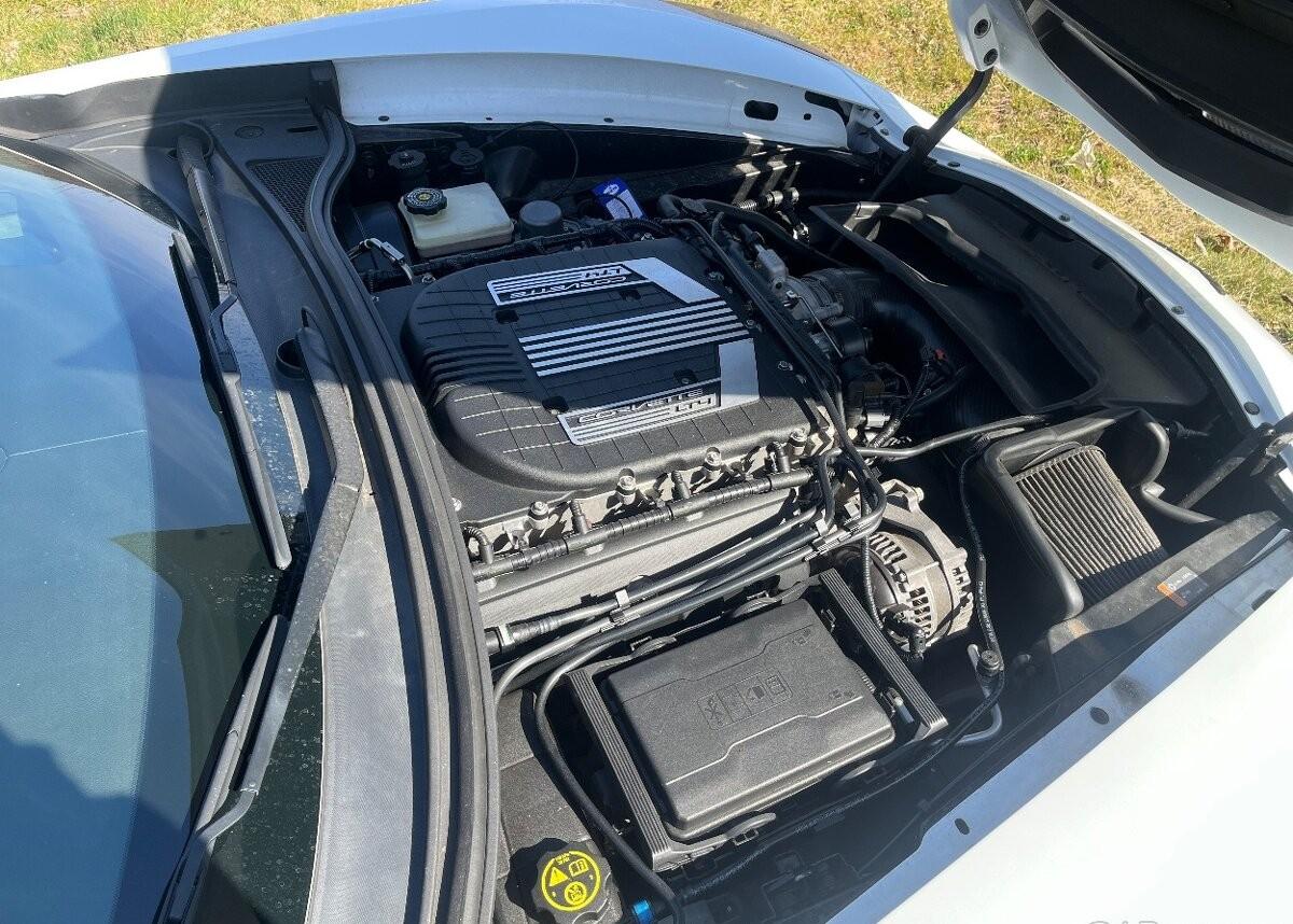 2016 Chevrolet Corvette Z06, bílá kupé, 47 800 km