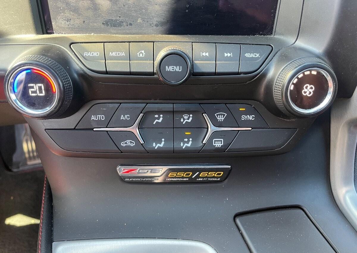 2016 Chevrolet Corvette Z06, bílá kupé, 47 800 km