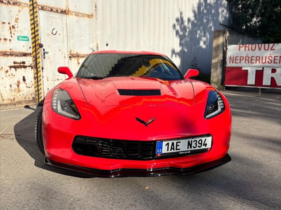2014 Chevrolet Corvette, červená kupé, 100 000 km
