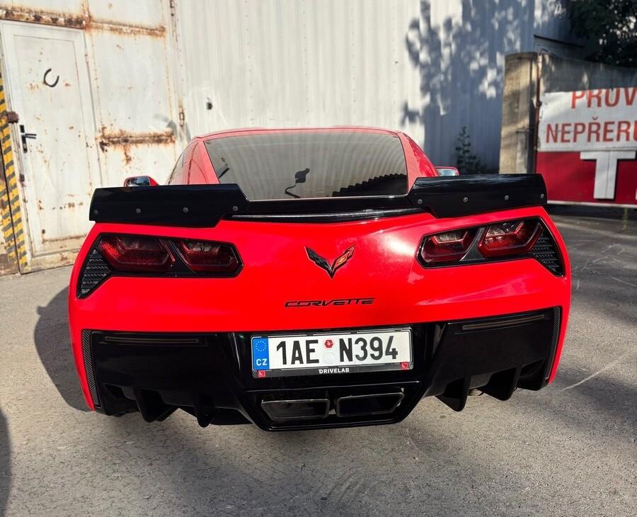 2014 Chevrolet Corvette, červená kupé, 100 000 km