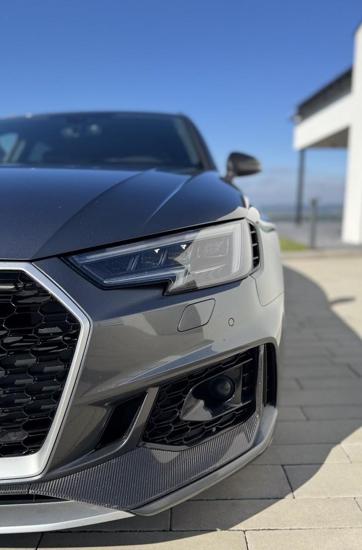 2018 AUDI RS4, šedá kombi, 118 000 km