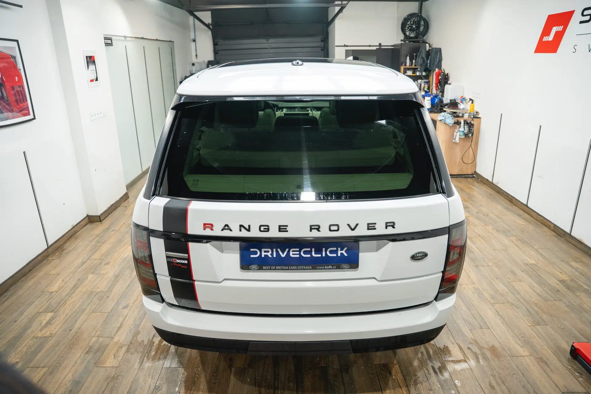 2015 Land Rover RR Sport SV Autobiography, bílá suv, 216 000 km