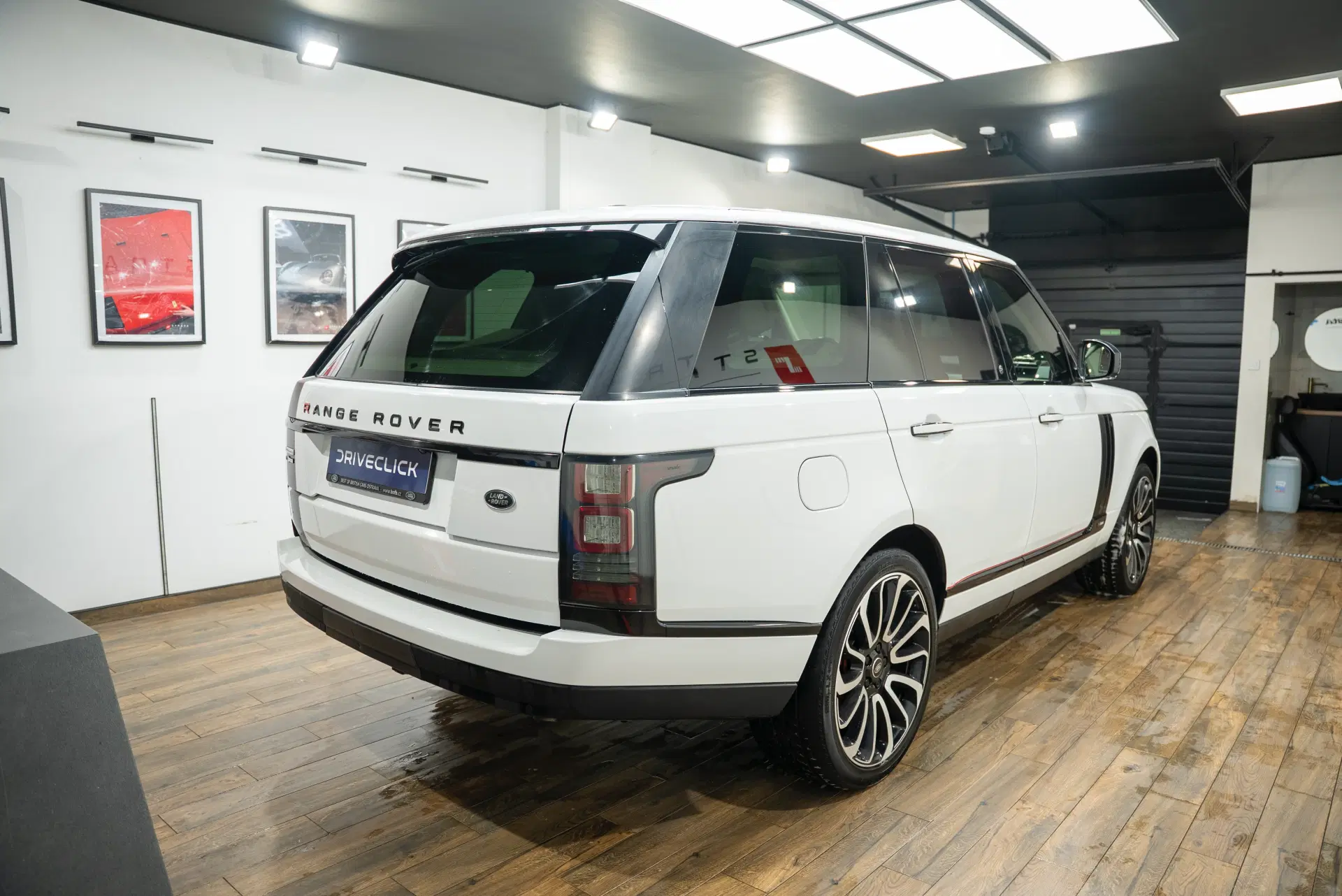 2015 Land Rover RR Sport SV Autobiography, bílá suv, 216 000 km