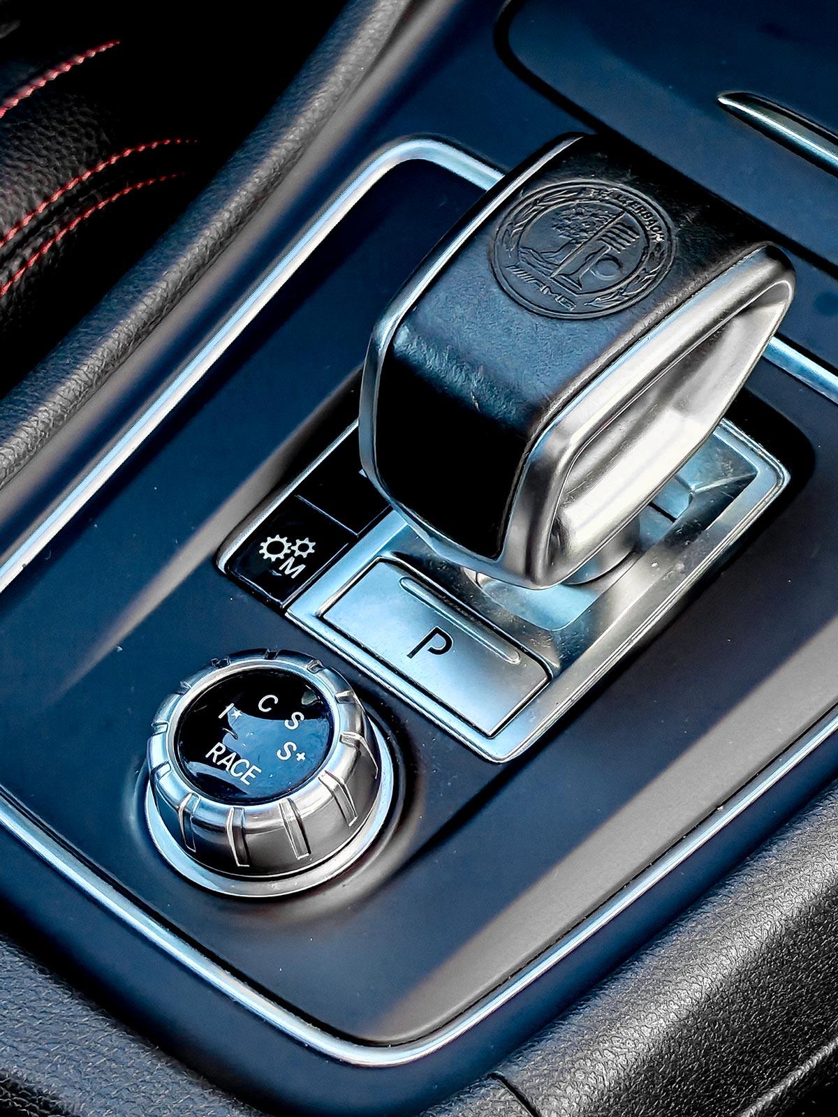 2016 Mercedes-Benz GLA 45 AMG AMG Performance, černá hatchback, 124 000 km