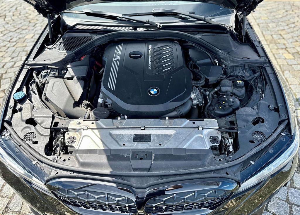2020 BMW M340i, černá sedan, 101 316 km